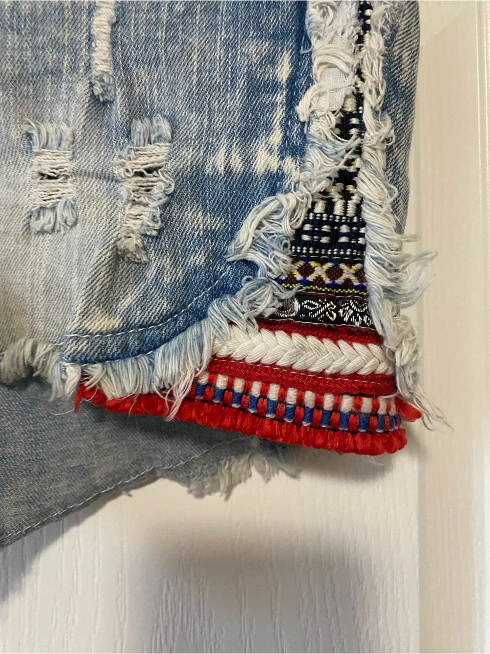 Rue21 Distressed Aztec Embroidered Denim Cutoff Shorts Low Rise Festival Boho